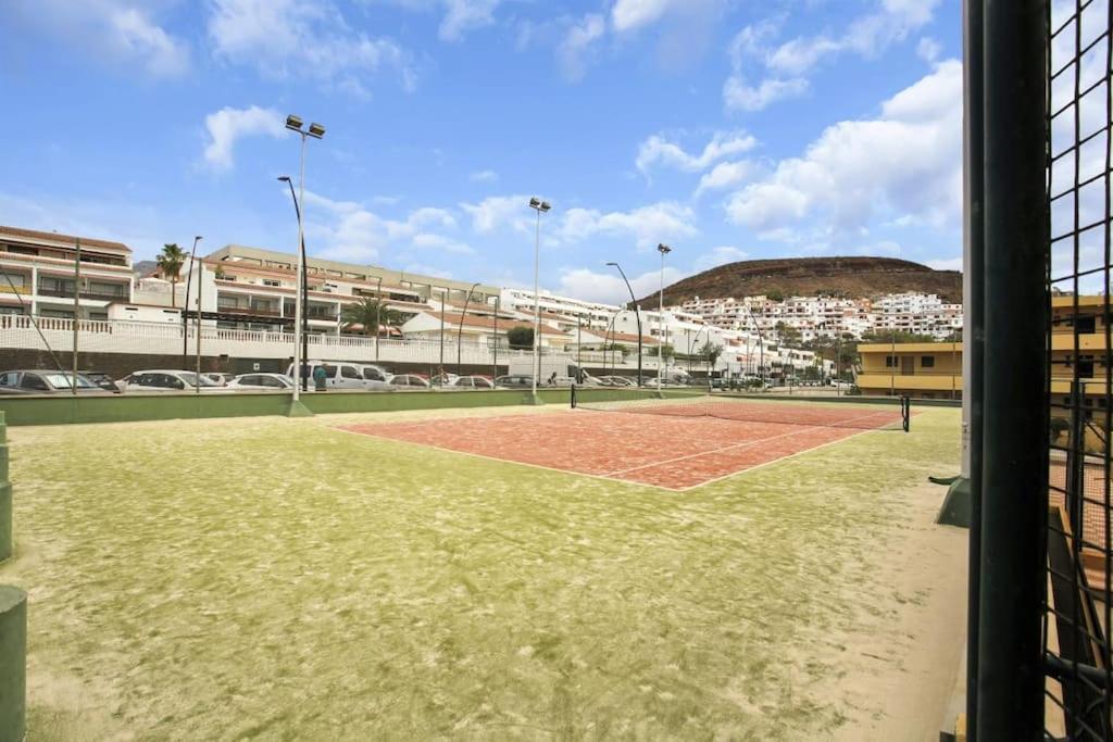 Studio In Torres Del Sol Griffin Near The Beach Arona  Esterno foto