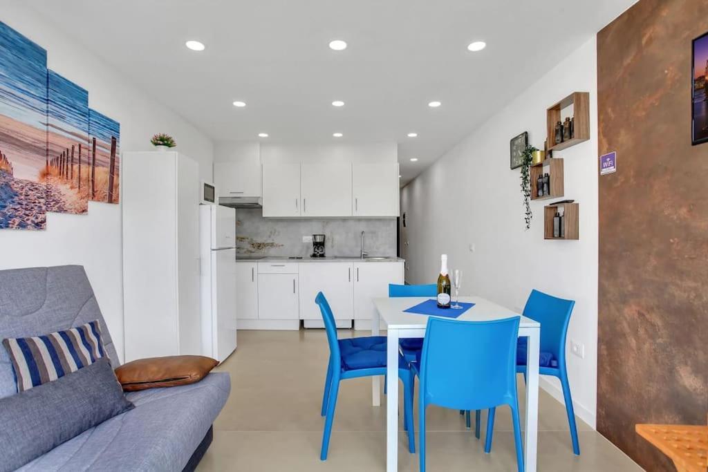 Studio In Torres Del Sol Griffin Near The Beach Arona  Esterno foto