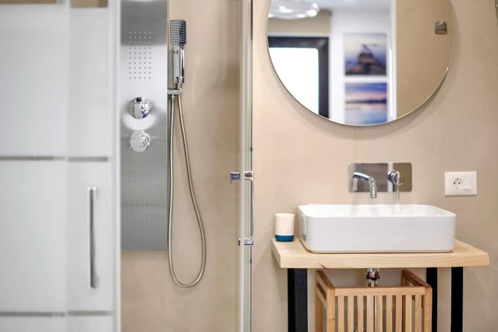 Studio In Torres Del Sol Griffin Near The Beach Arona  Esterno foto